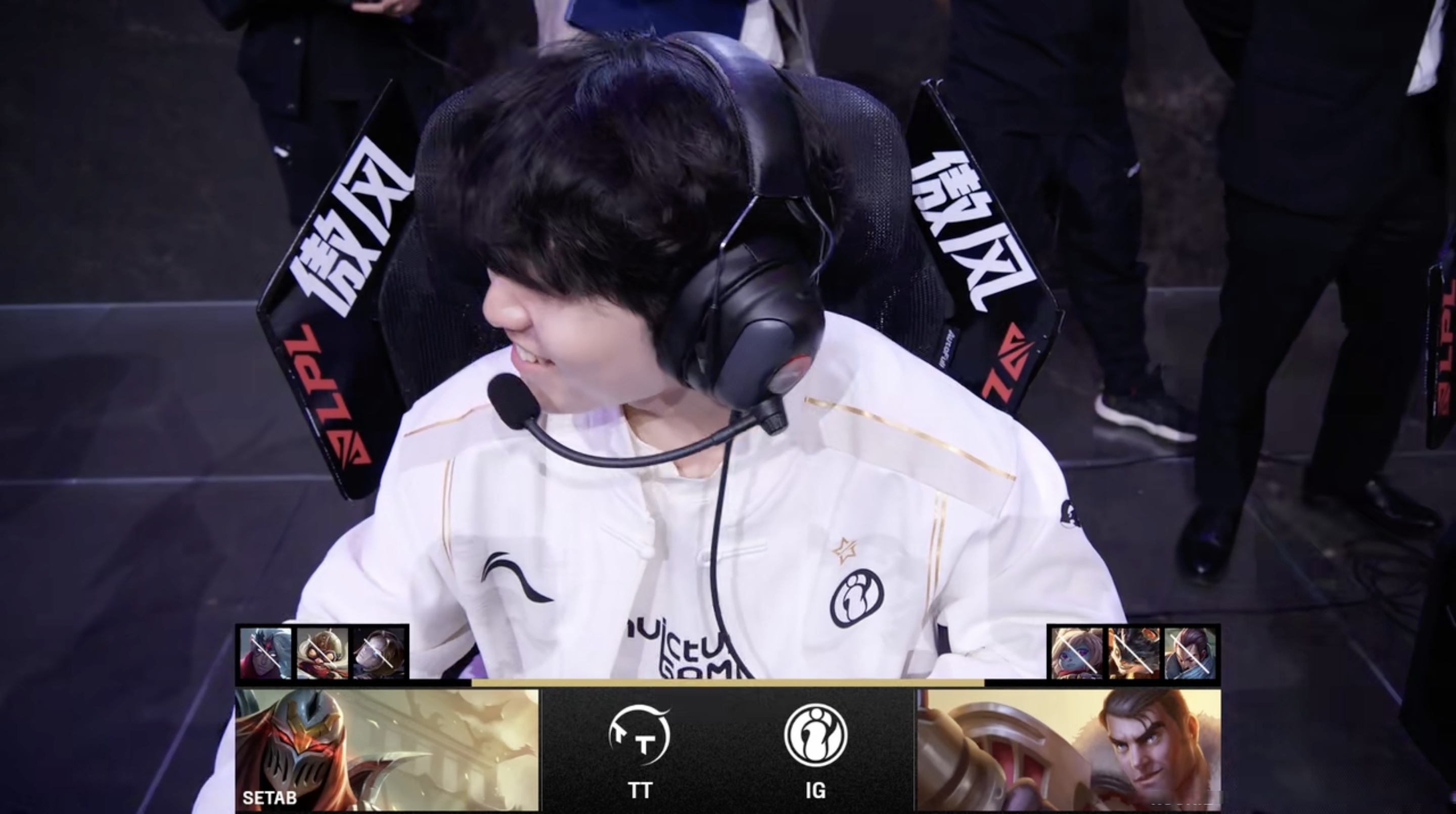 开云体育中国-关于FNC翻盘FPX，Doinb极限生还后反打顶尖较量成都决赛之夜，锁定晋级资格的信息