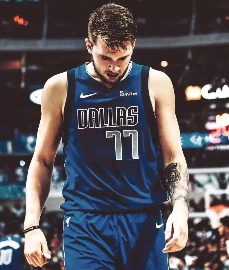 开云官方app入口-雷霆碾压凯尔特人，东契奇爆发神勇