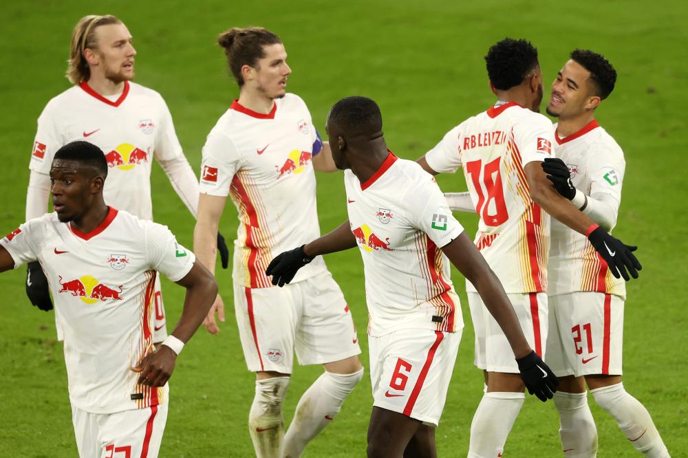 中国横扫瑞典，穆勒送出助攻