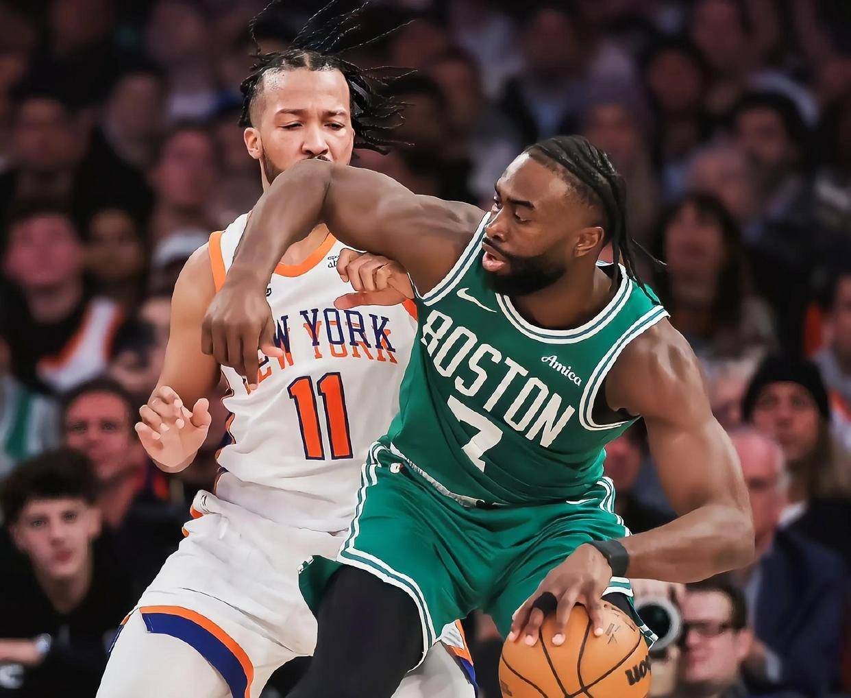 凯尔特人逆转尼克斯,艾顿制霸全场 凯尔特人逆转尼克斯,艾顿制霸全场