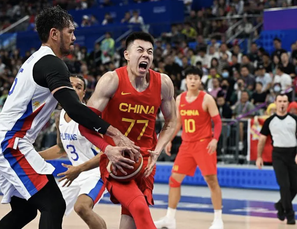 波兰男篮逆转中国男篮，米切尔三分雨点燃全场的简单介绍