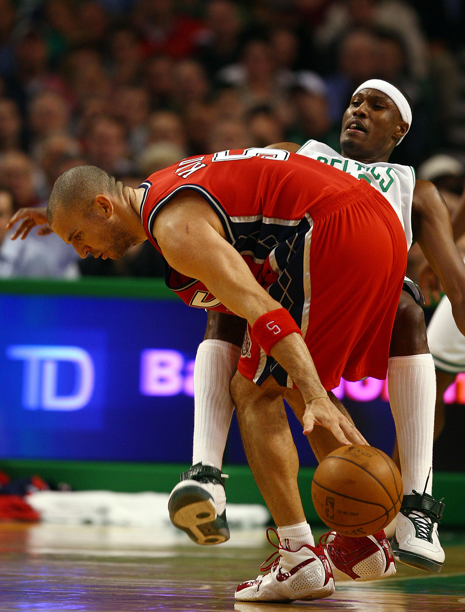 开云体育登录-竞技场上表现出色的球员获得赞誉