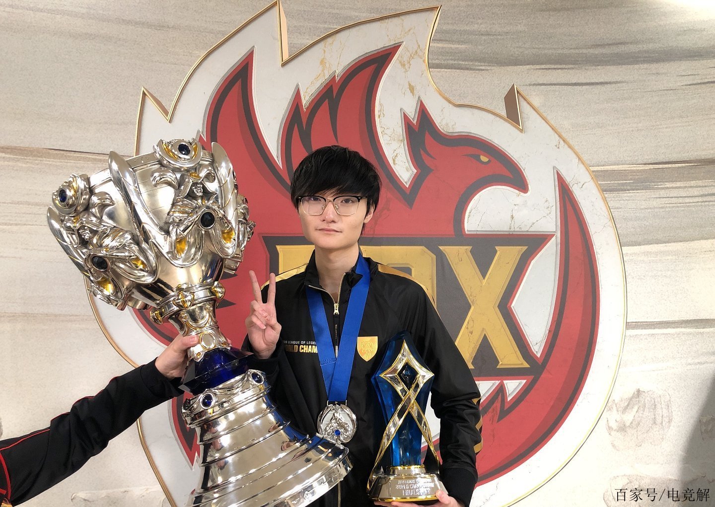 TL强势FPX，CoreJJ送出助攻的简单介绍