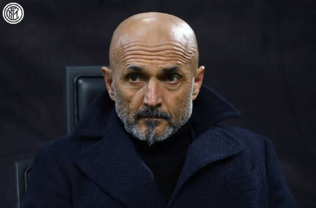 开云下载-法国客场力挫罗马尼亚，全取三分