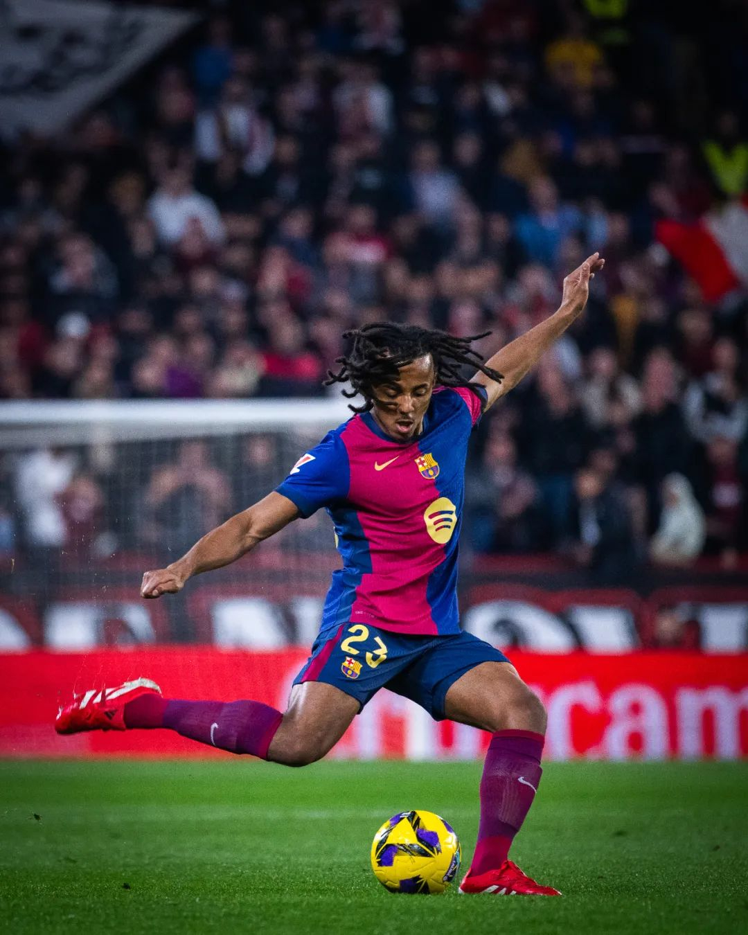 开云体育官方网站-塞维利亚主场轻松击败西班牙人