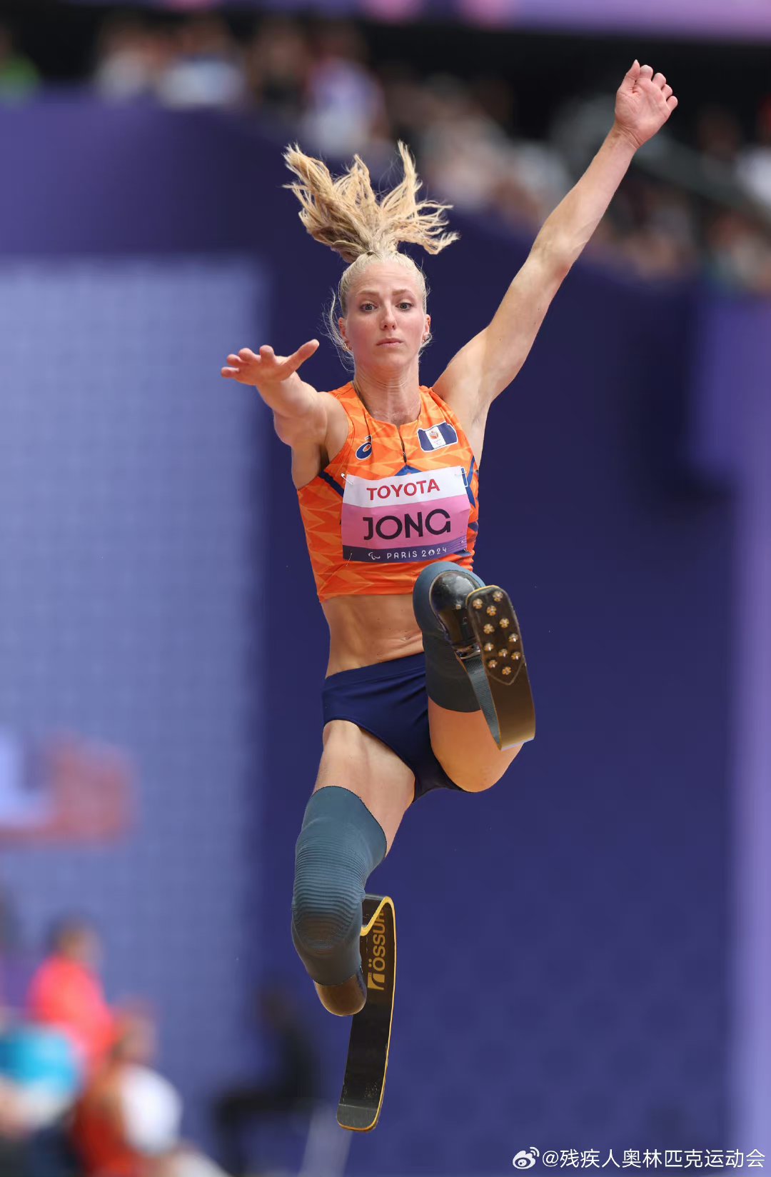 拉脱维亚选手在田径比赛中斩获金牌 拉脱维亚选手在田径比赛中斩获金牌