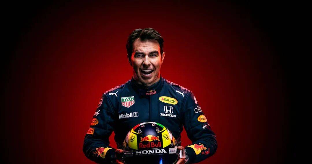 开云平台-包含阿斯顿马丁鏖战红牛车队，佩雷兹点燃赛场的词条