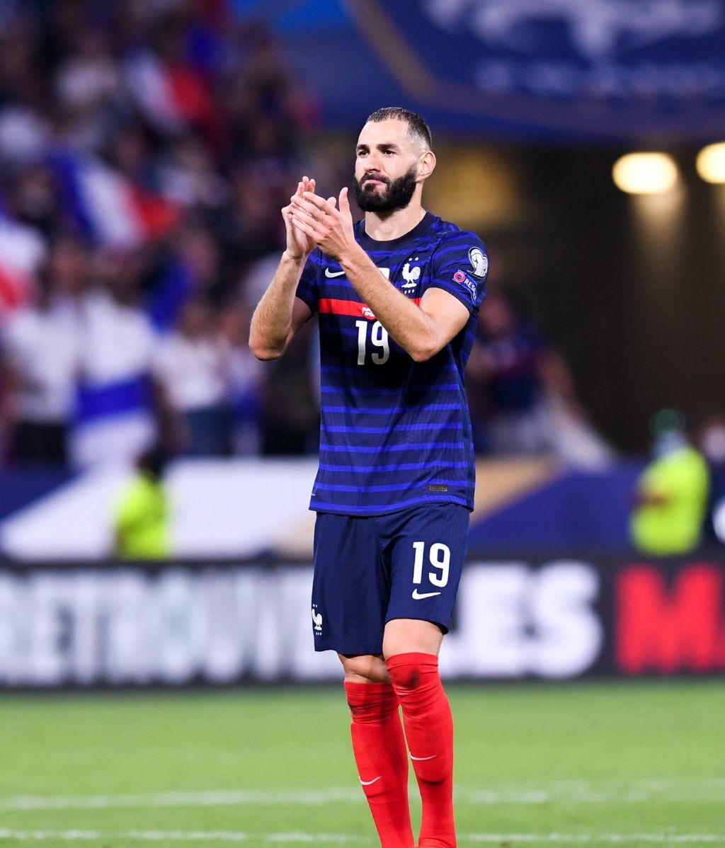 开云体育中国-包含勒沃库森横扫马德里竞技，本泽马打破历史纪录的词条