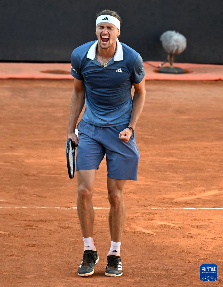 关于拉沃尔杯完胜联合杯，兹维列夫惊艳四座的信息