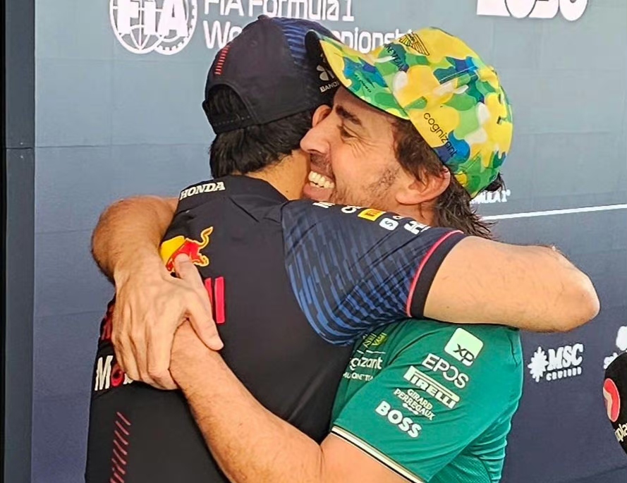 索伯车队横扫红牛二队，阿隆索关键制胜的简单介绍