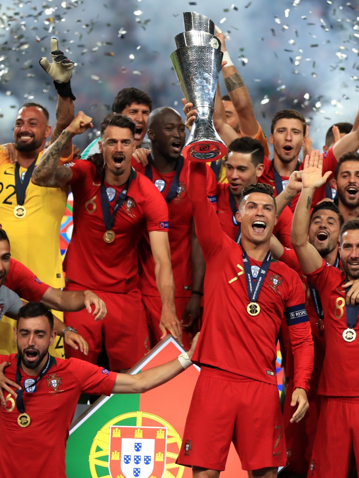 葡萄牙绝杀马赛,阿什拉夫扛起全队 葡萄牙绝杀马赛,阿什拉夫扛起全队