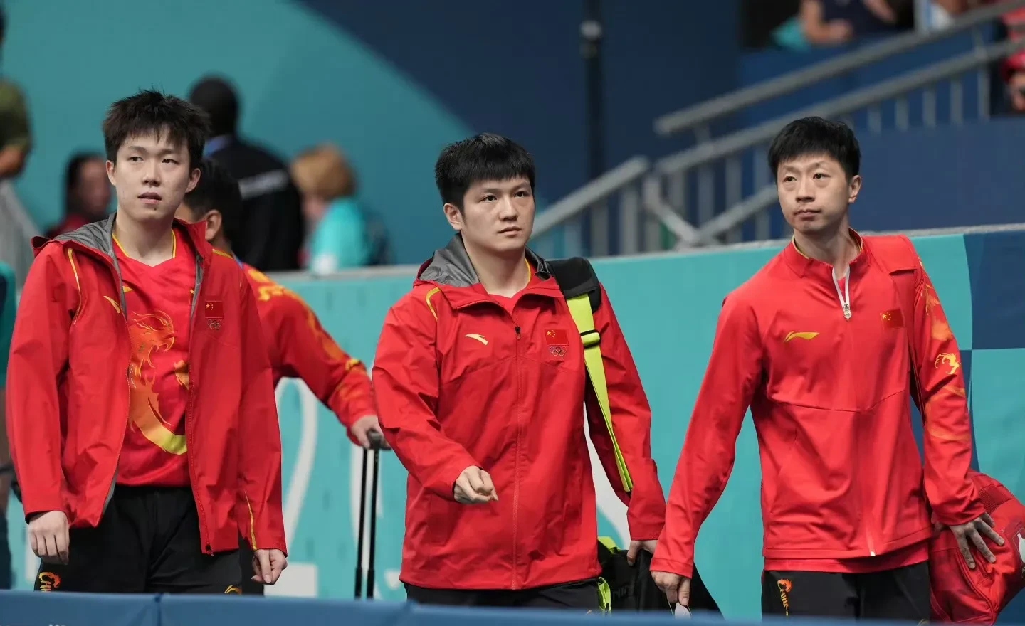 英格兰队力克瑞典队，马龙惊艳四座