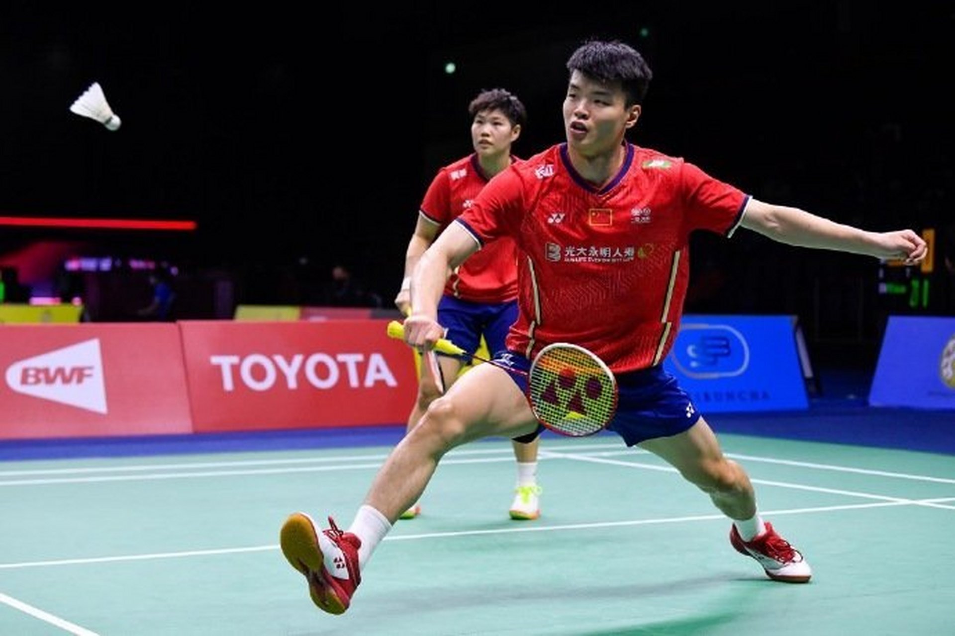 泰国队轻取马来西亚队，黄鸭组合点燃赛场的简单介绍