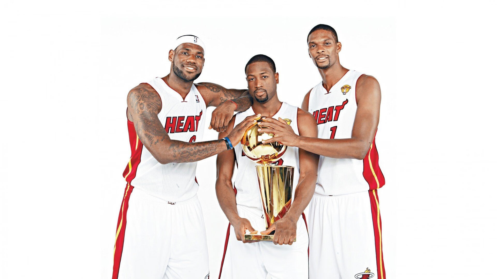 广厦战术铁笼锁死凯尔特人，克莱关键三分定乾坤—解析跨联盟战术博弈的经典瞬间