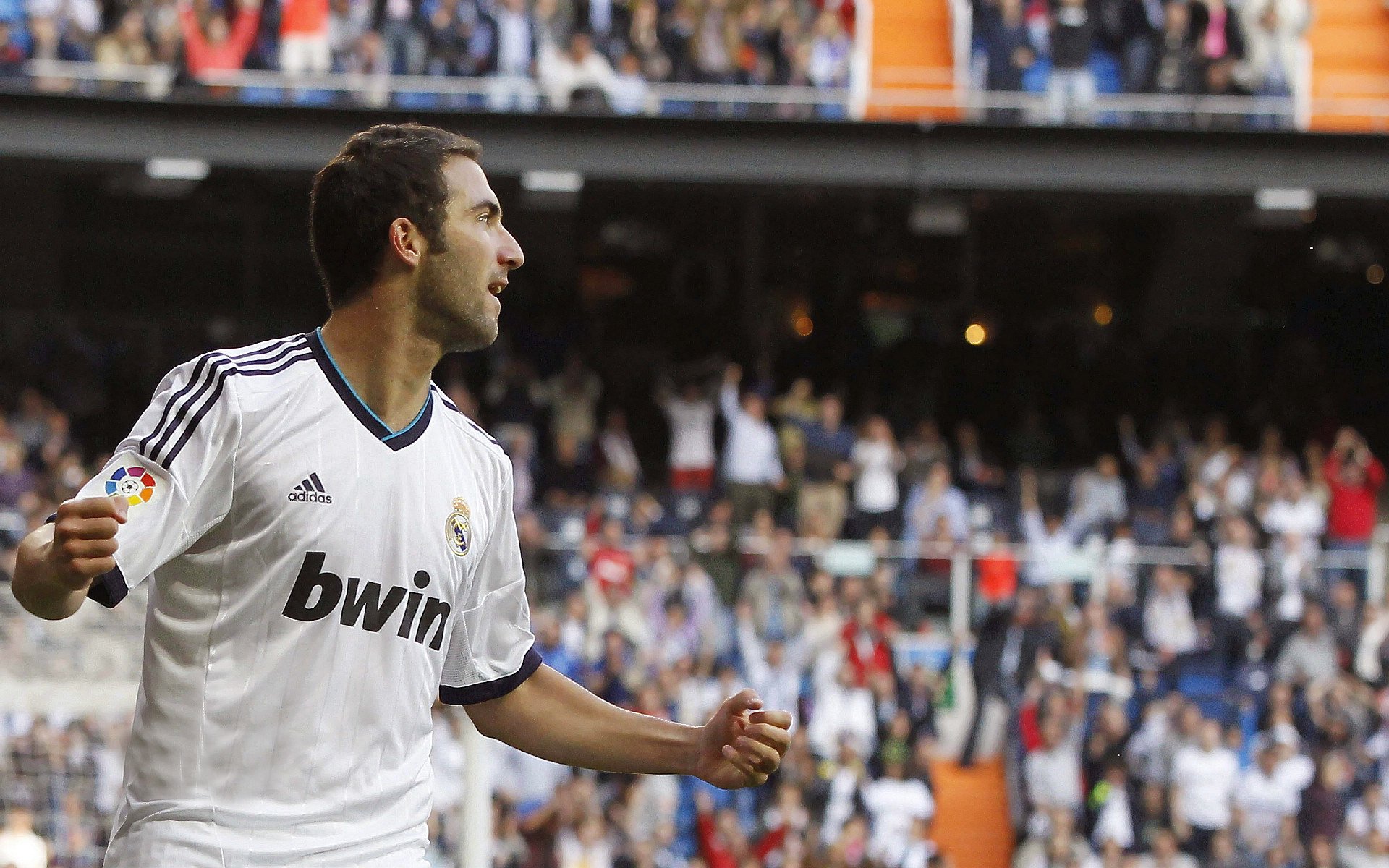 伊朗铁卫稳如磐石，维尼修斯利刃出鞘，拉齐奥防线遭遇双重风暴